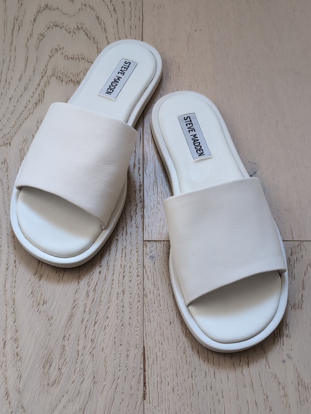 Steve Madden White Leather Slide Sandals with Wide Strap